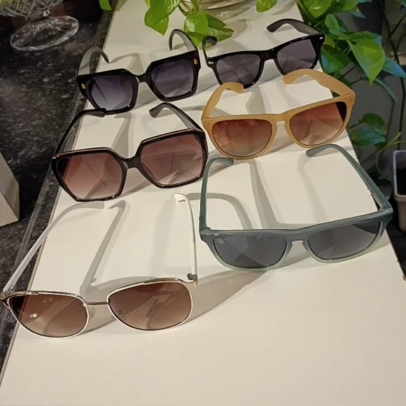 Women’s Sunglasses Assorted Colors - Stylish Fashion Shades - Picture 7 of 10